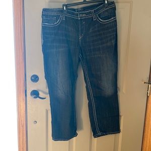 Silver Jeans womens Plus Capri.  Size 16W. Natsuki Capri.  Excellent condition!